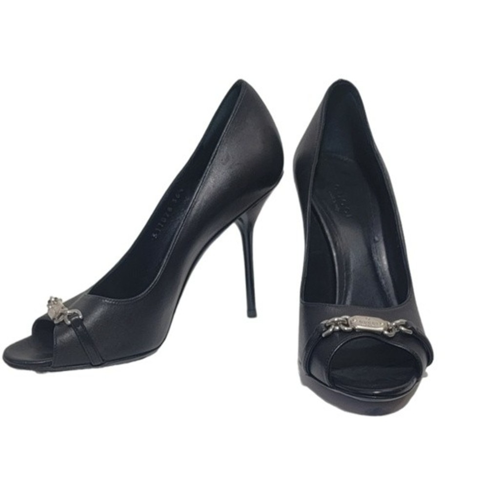 ⭐GUCCI Leather Logo Plaque Peep Toe Pump
